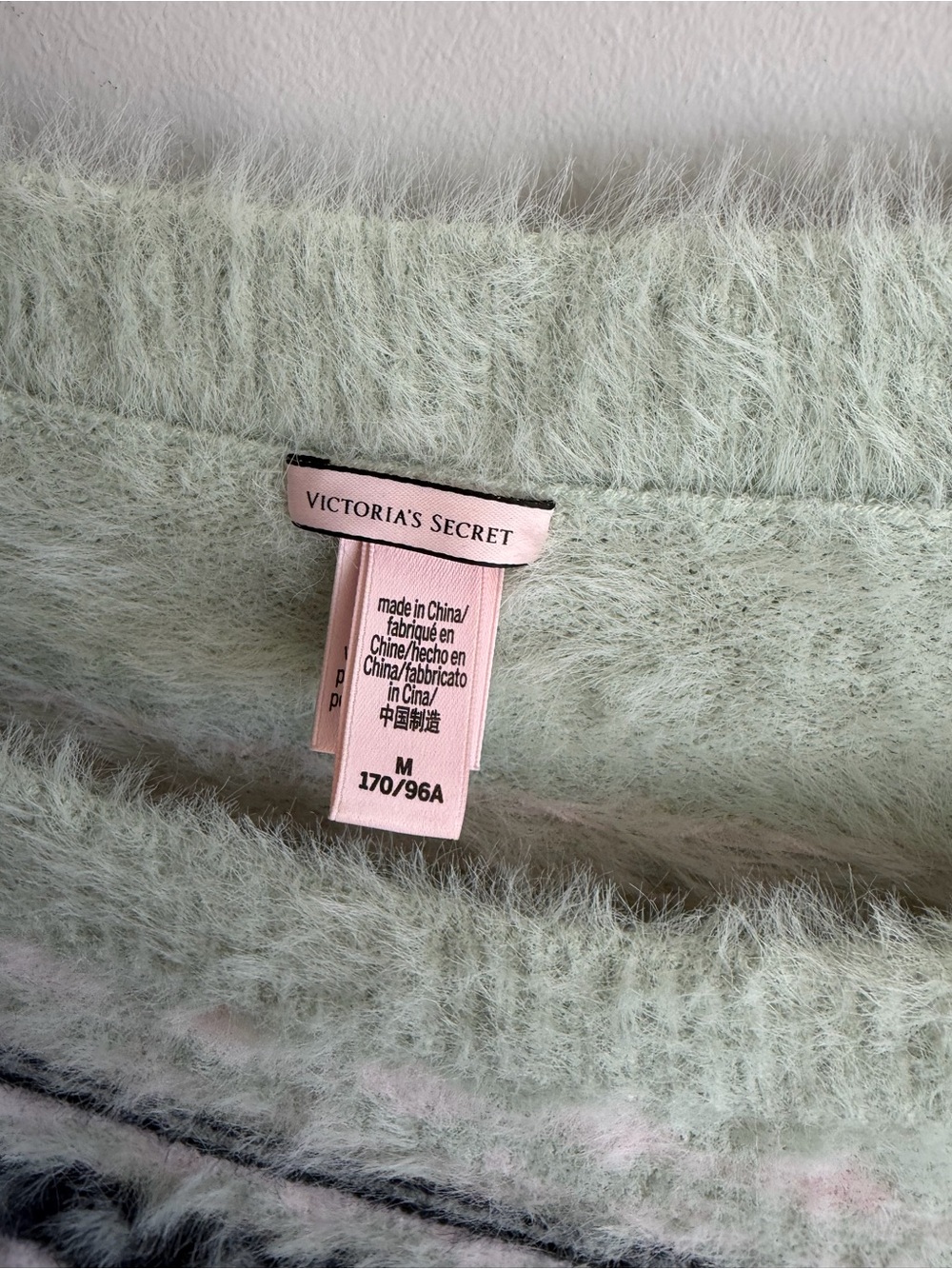 Victoria's Secret Navy, Light Pink & Cream Heart Fair Isle Sweater - Picture 4 of 6